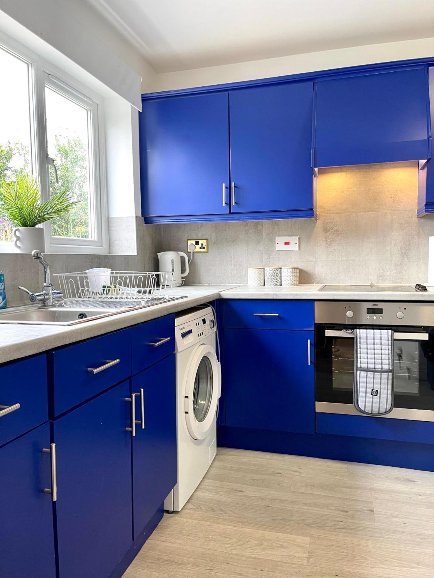 סטאנסטד מאונטפיצ'ט Large 5 Bed Detached House Near Stansted Airport With Parking For 2 Vehicles! Stansted Stays מראה חיצוני תמונה
