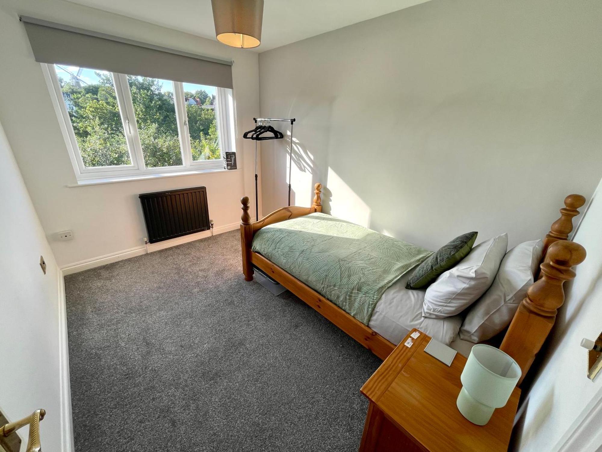סטאנסטד מאונטפיצ'ט Large 5 Bed Detached House Near Stansted Airport With Parking For 2 Vehicles! Stansted Stays מראה חיצוני תמונה
